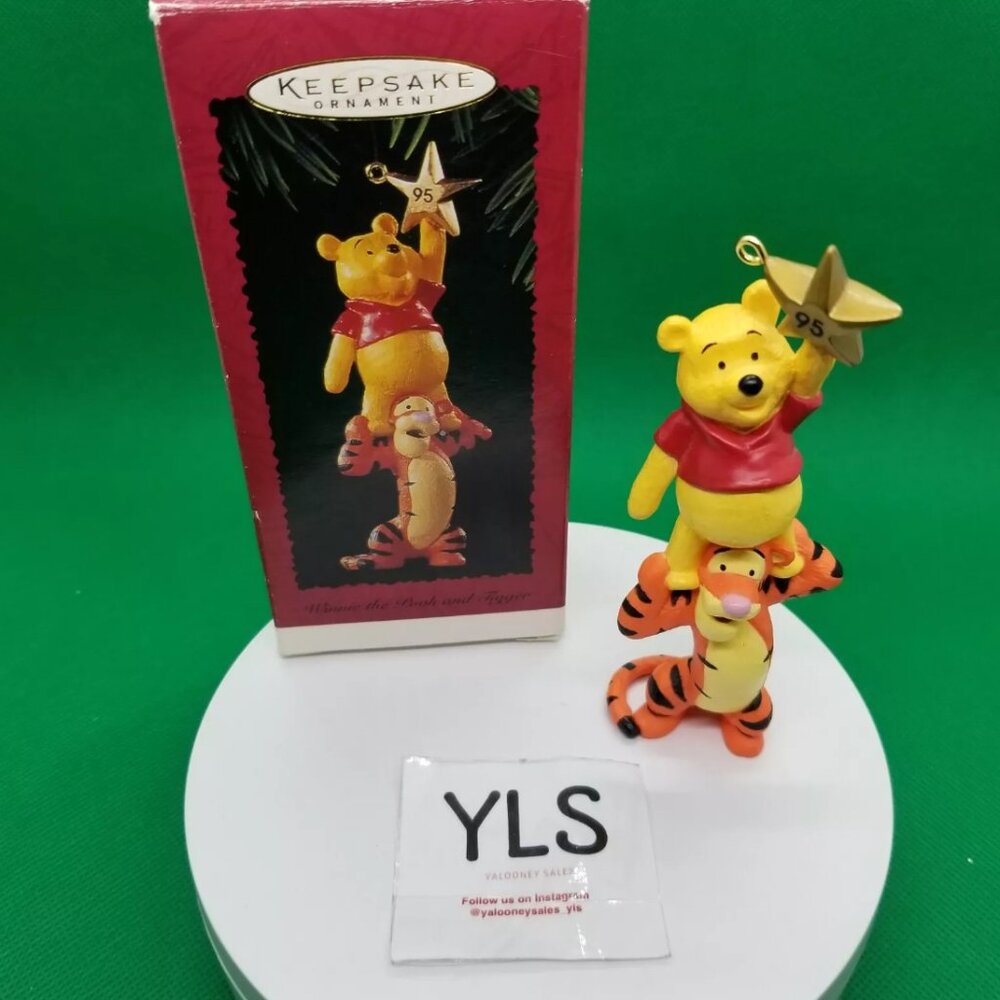 Hallmark Keepsake Ornament 1995 Winnie the Pooh and Tigger